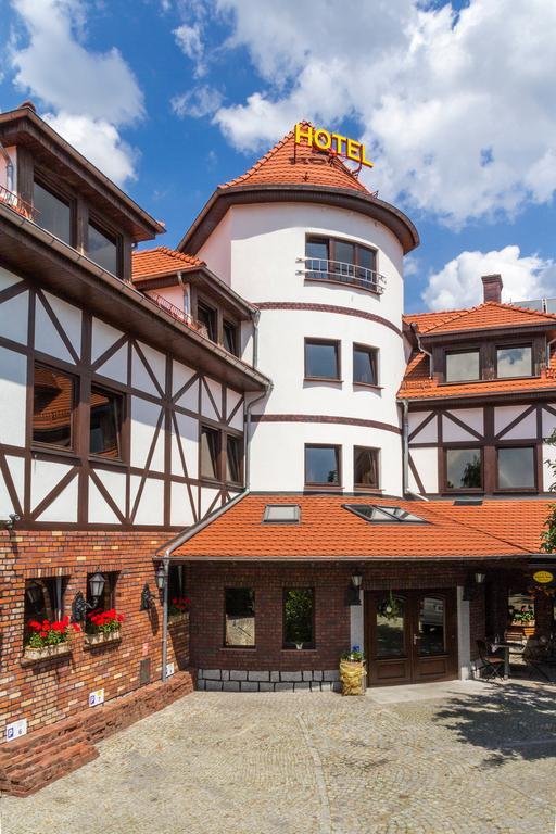Amadeus Hotel Zielona Gora Exterior photo